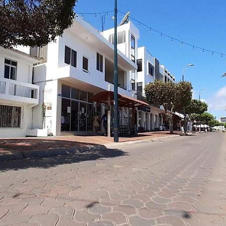 Historico Hostal Elizabeth Puerto Ayora  Kültér fotó