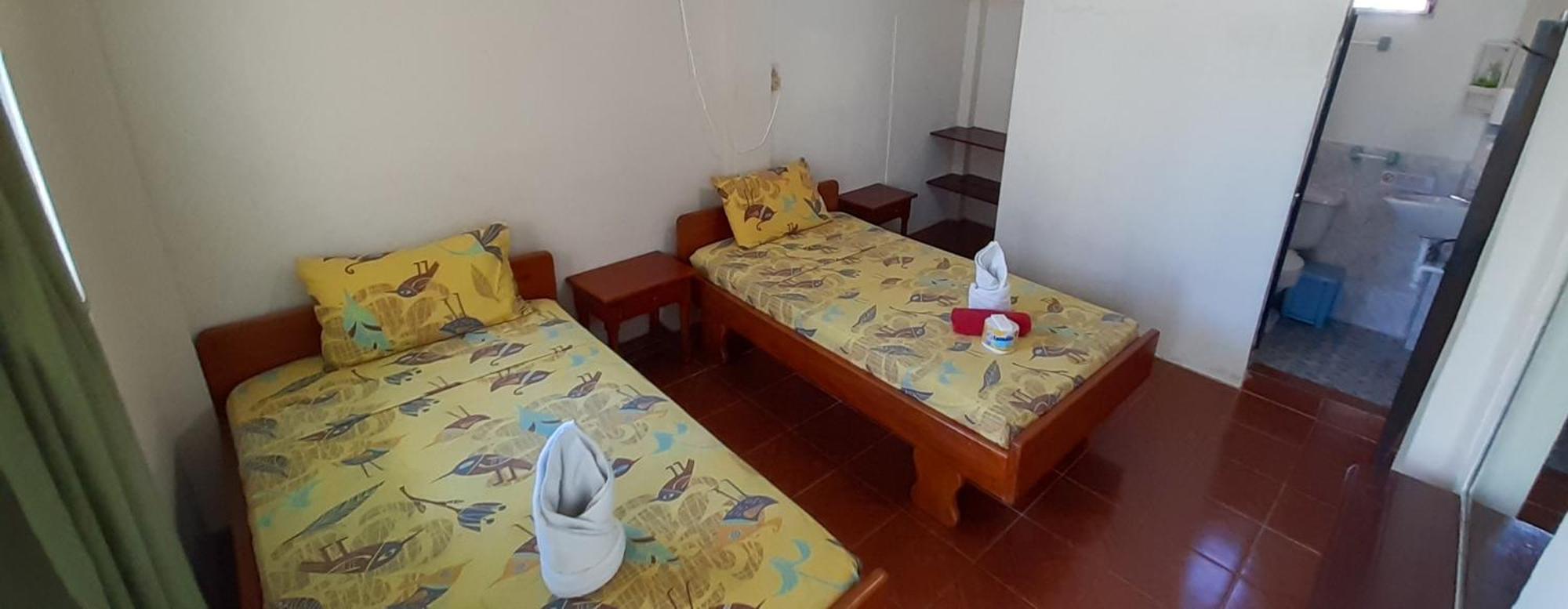 Historico Hostal Elizabeth Puerto Ayora  Kültér fotó
