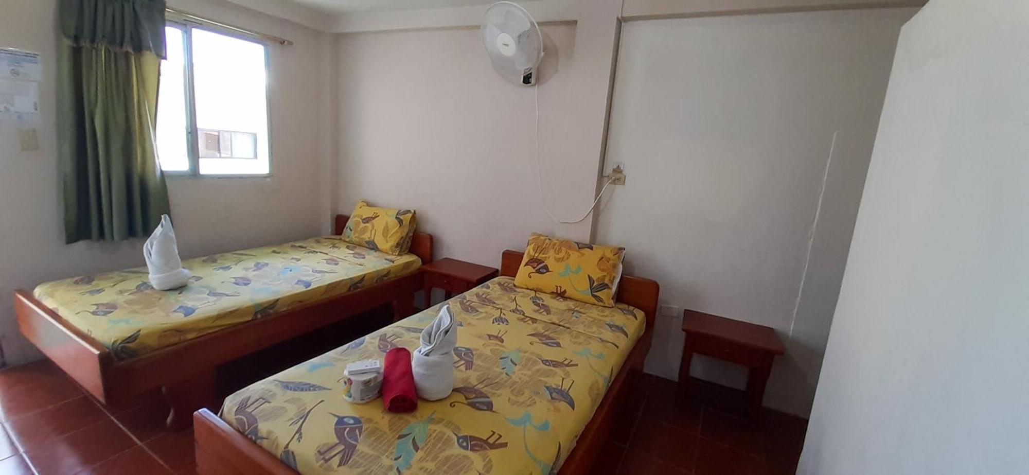 Historico Hostal Elizabeth Puerto Ayora  Kültér fotó