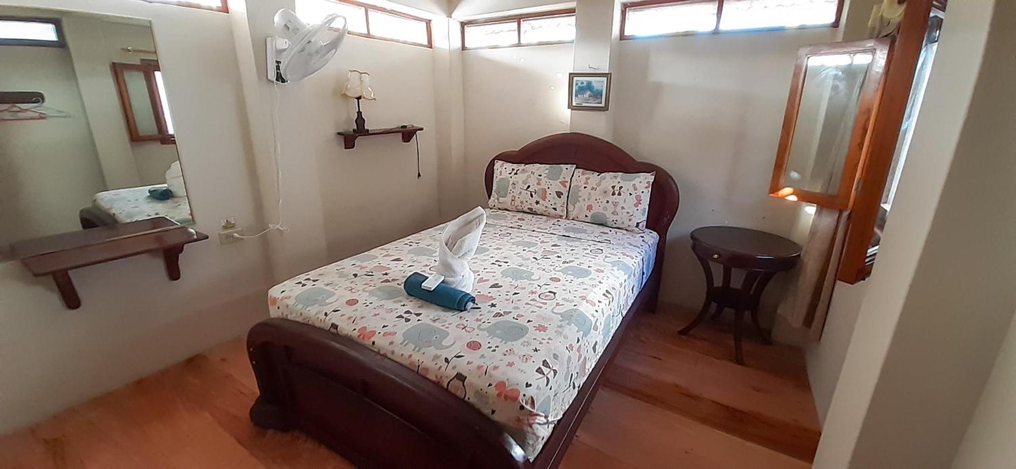 Historico Hostal Elizabeth Puerto Ayora  Kültér fotó