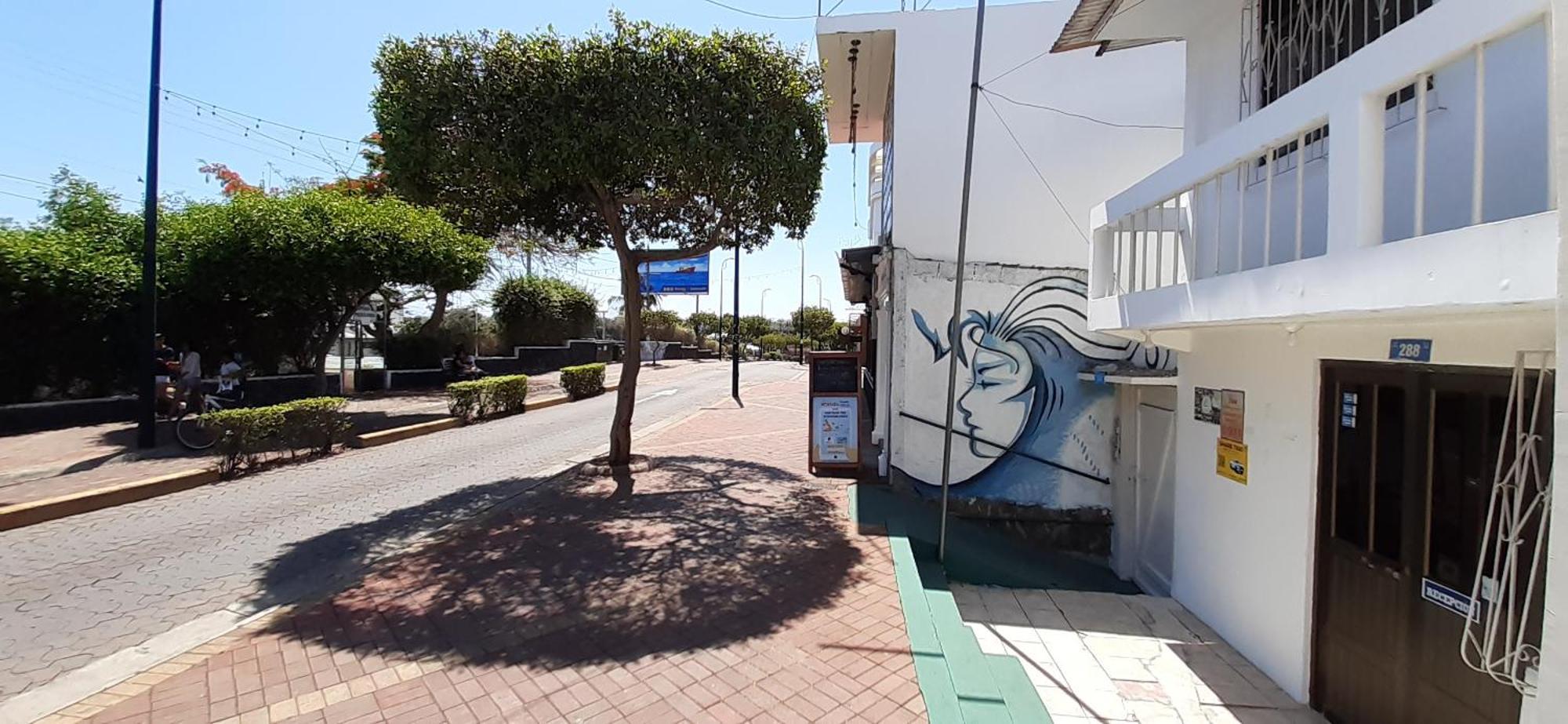 Historico Hostal Elizabeth Puerto Ayora  Kültér fotó