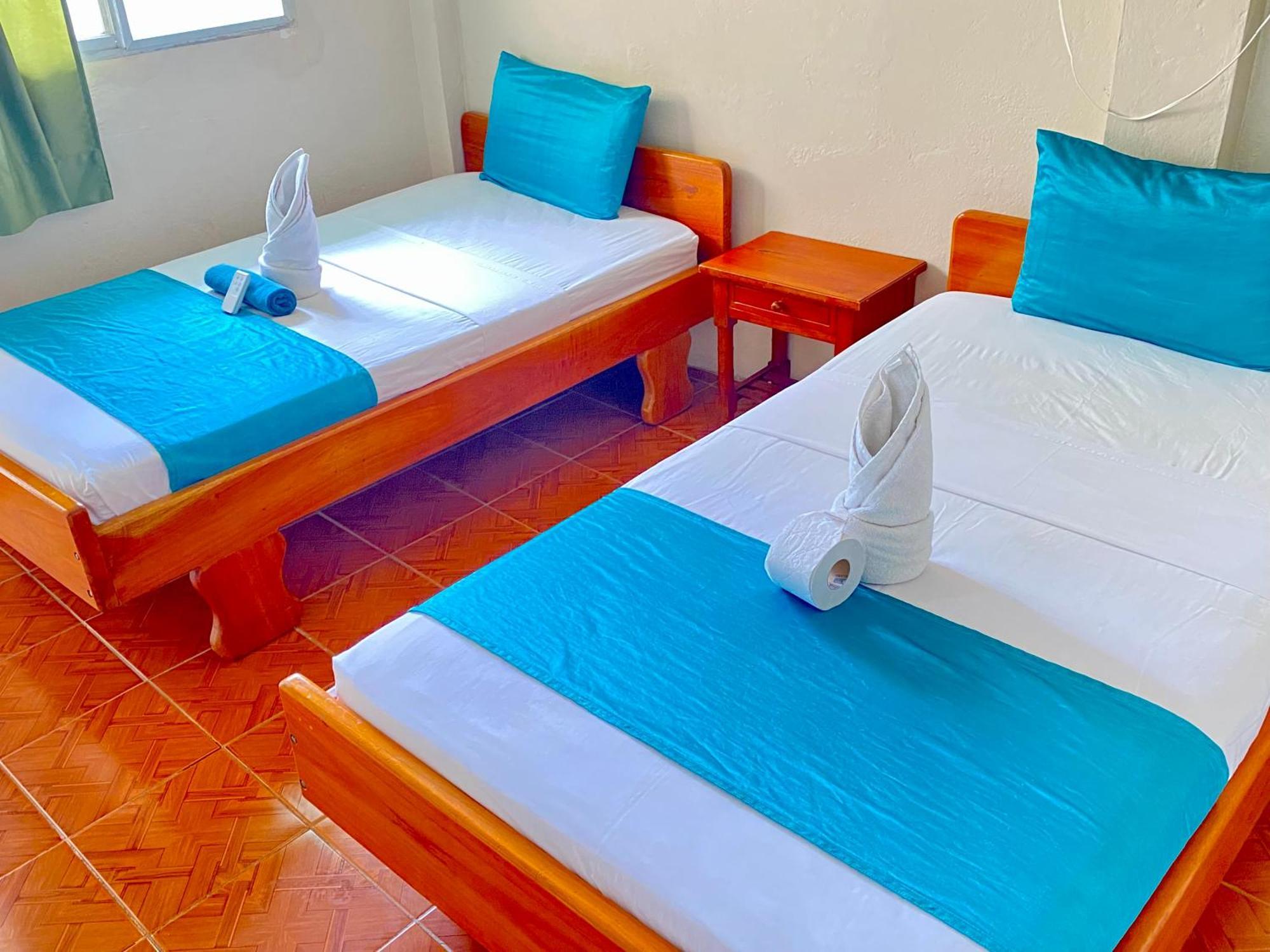 Historico Hostal Elizabeth Puerto Ayora  Kültér fotó